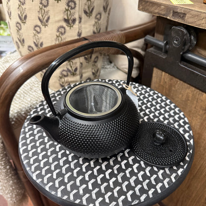Hobnail Cast Iron Teapot - 600mL