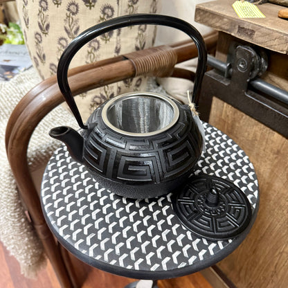 Majestic Cast Iron Teapot - 1.2L