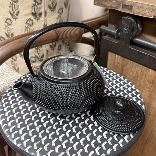 Hobnail Cast Iron Teapot - 800mL