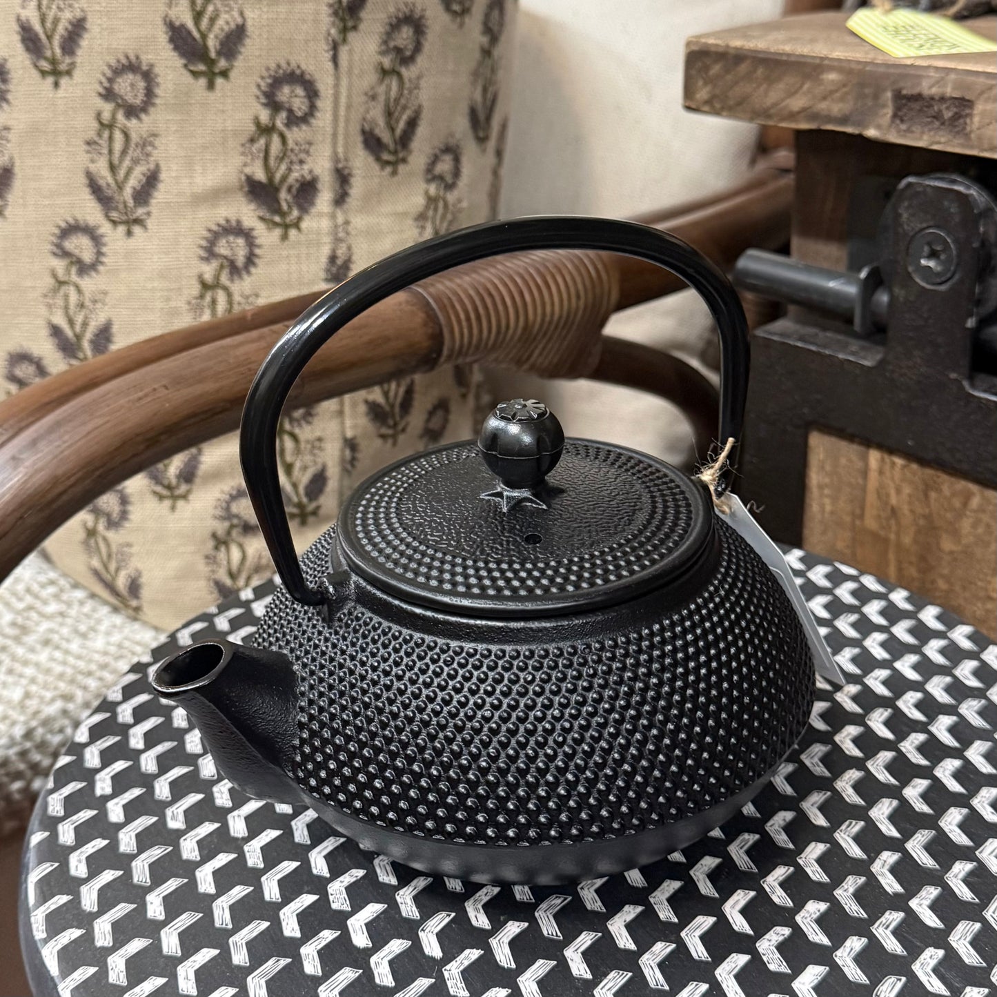 Hobnail Cast Iron Teapot - 800mL