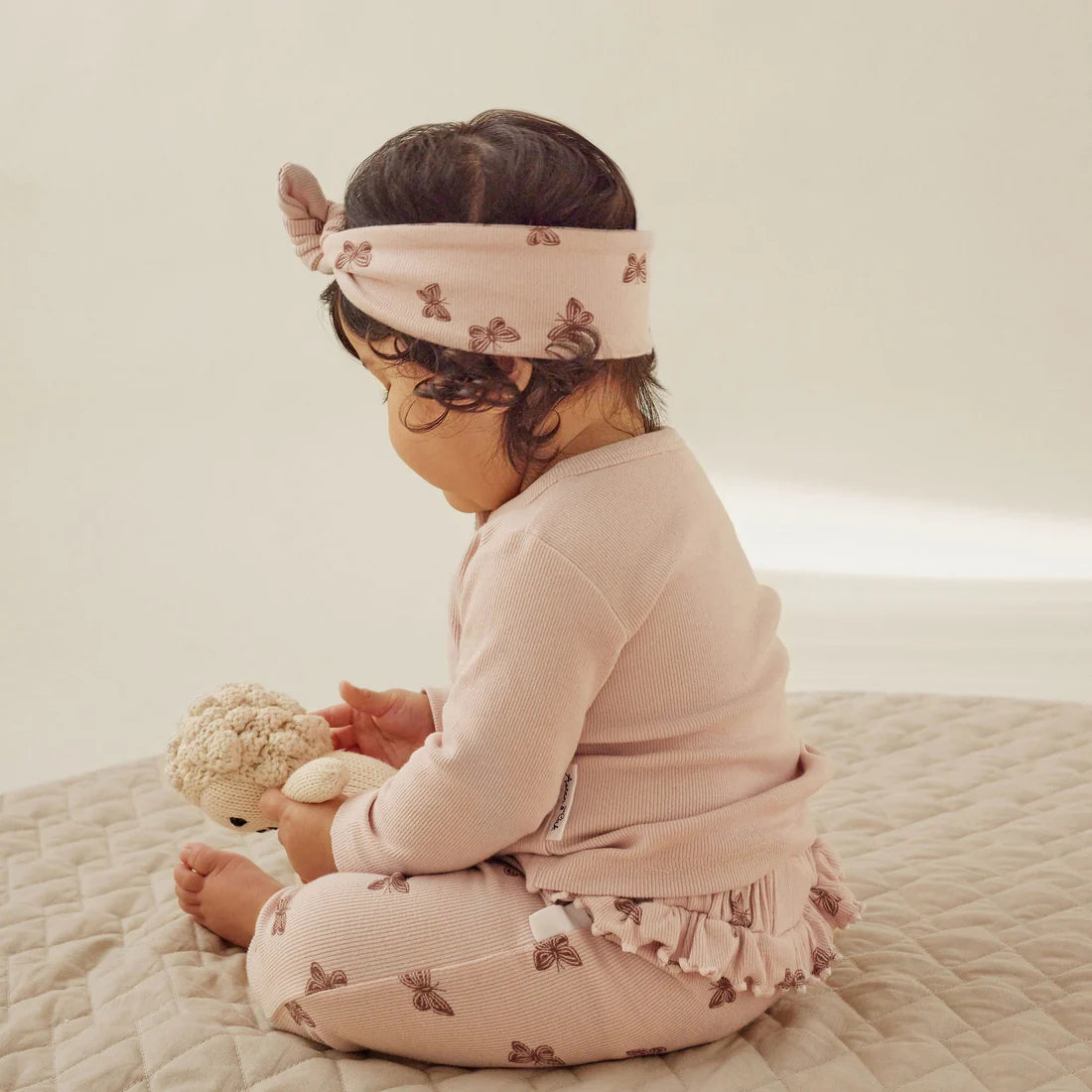 Aster & Oak Butterfly Rib Headband